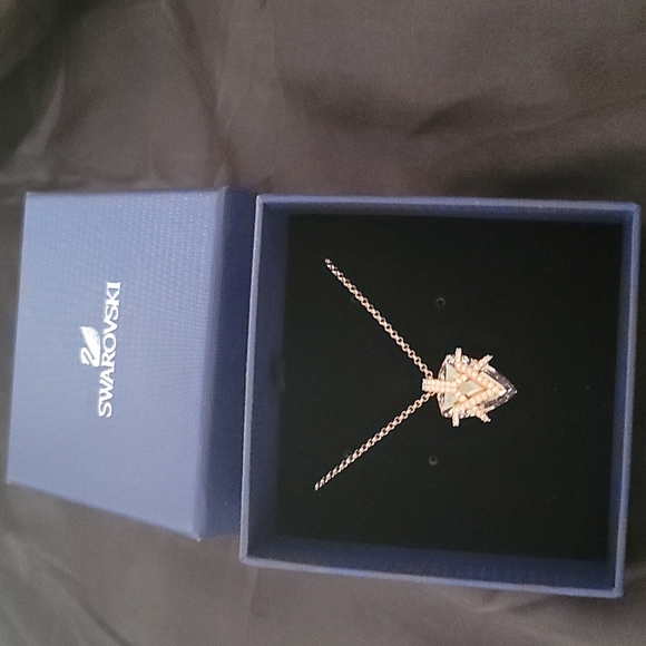 Swarovski Necklace - Picture 2 of 3